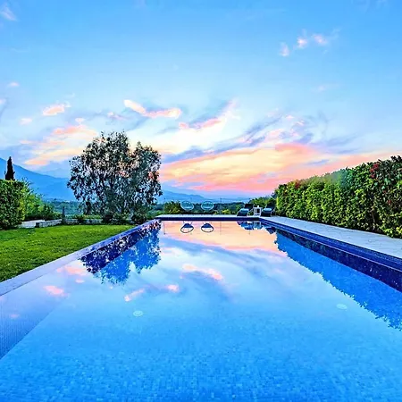 Cretan Mansion With Heated Swimming Pool Вилла