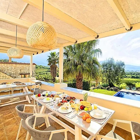 Cretan Mansion With Heated Swimming Pool Вилла