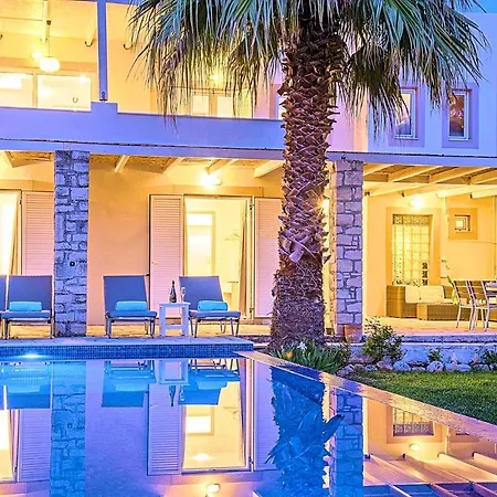 Cretan Mansion With Heated Swimming Pool Георгиуполис