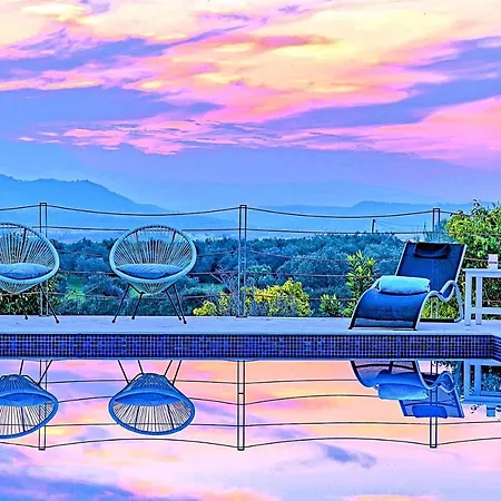 Вилла Cretan Mansion With Heated Swimming Pool