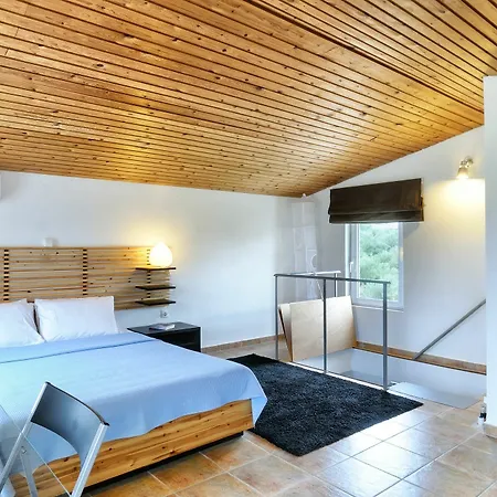 Cretan Mansion With Heated Swimming Pool *