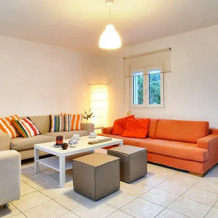 Cretan Mansion With Heated Swimming Pool Георгиуполис
